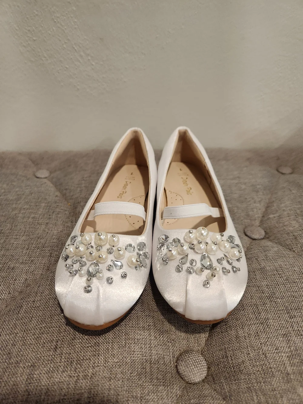 Dream Pairs White Pearl & Rhinestone Ballet Flats for Girls